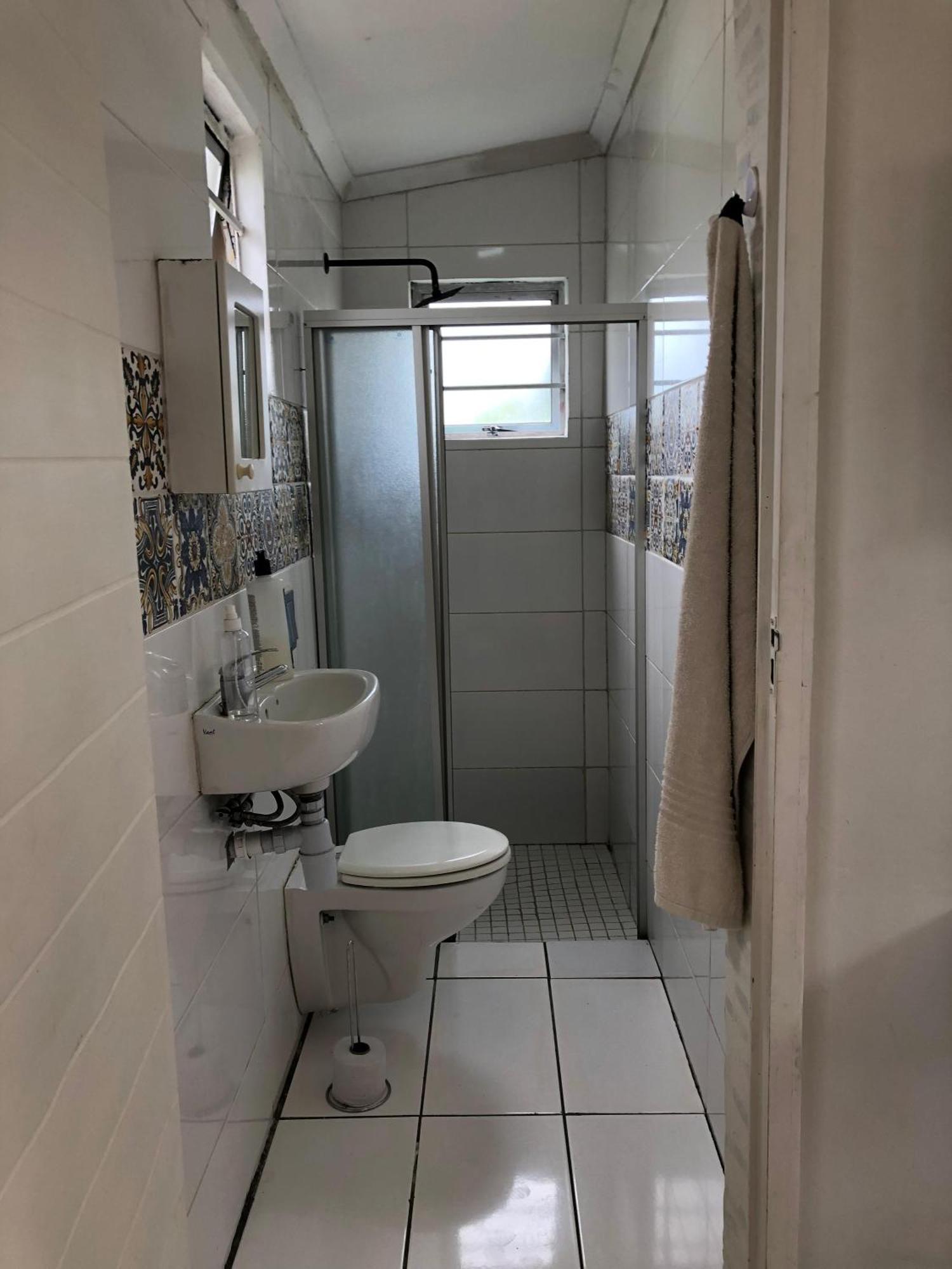 Gh Redpillars Guest house *